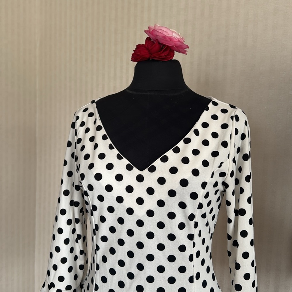 Elegant Black and White Polka Dot Dress  FLAMENCA DRESS. Flamenco - Picture 3 of 3